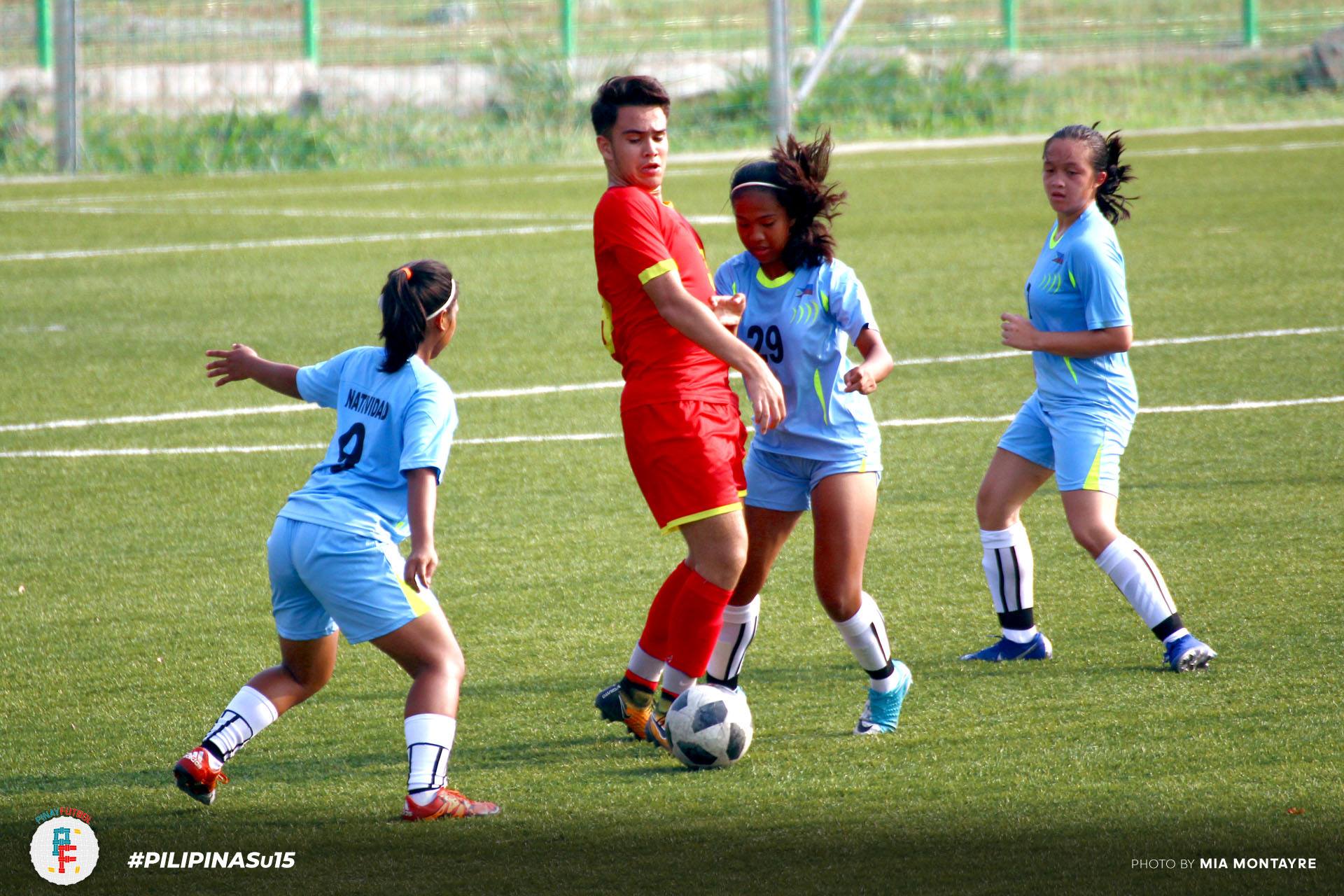 菲律宾男足激战菲律宾U14女足